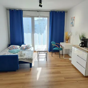 Uroczy Apartament Z Miejscem Na Auto W Garażu Apartament Warszawa